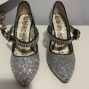 Gucci Glitter Pump With Crystals